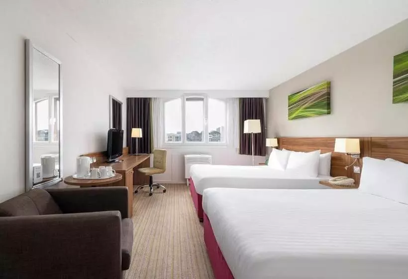 ２ダブルベッドのスタンダードルーム, Holiday Inn Lincoln, An Ihg