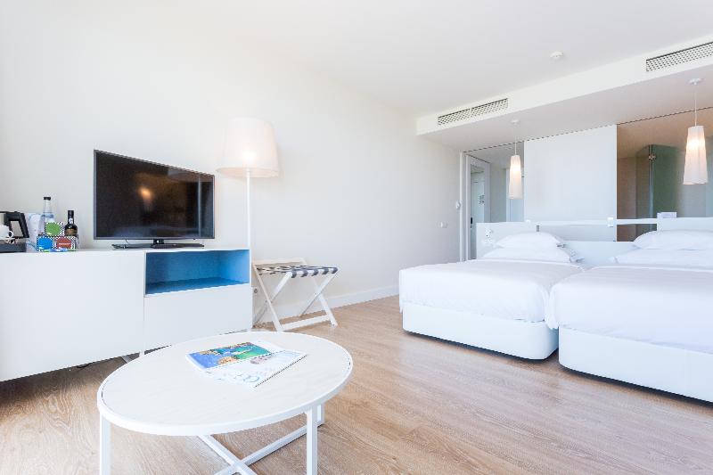 جناح جونيور, King Fahd Palace