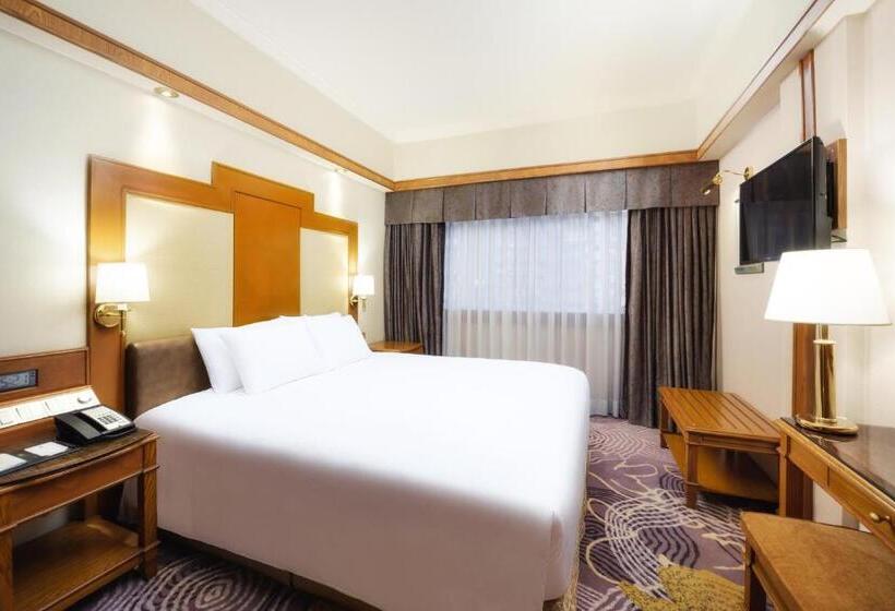 سوئیت با تخت بزرگ, Sintra