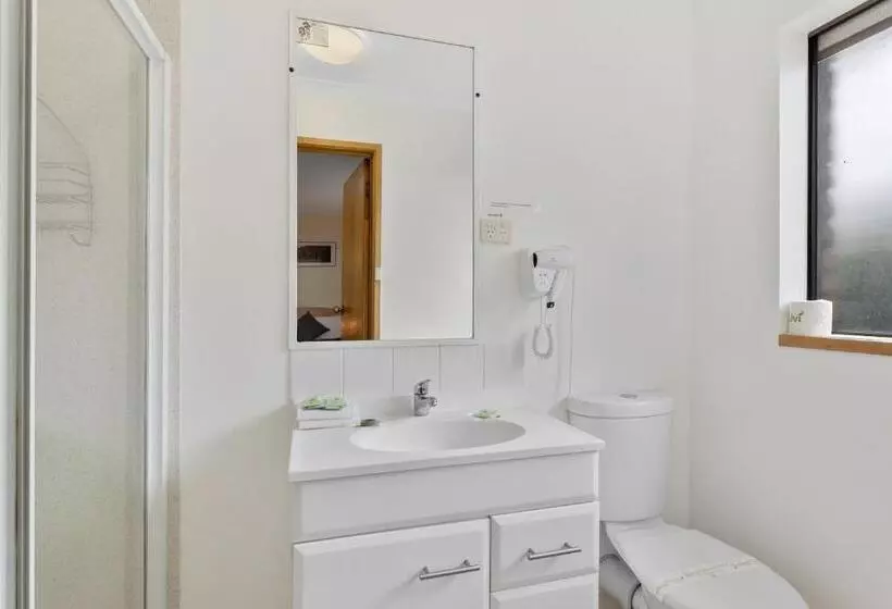 Executive-huone, Martin Cash Motel
