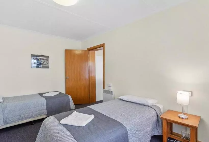 Huoneisto 1 Makuuhuone, Martin Cash Motel
