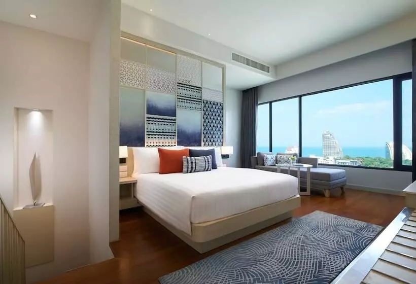 メゾネットスイート, Amari Pattaya