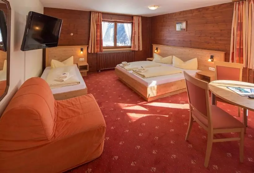 スタンダードトリプルルーム, T3 Alpenhotel Garfrescha