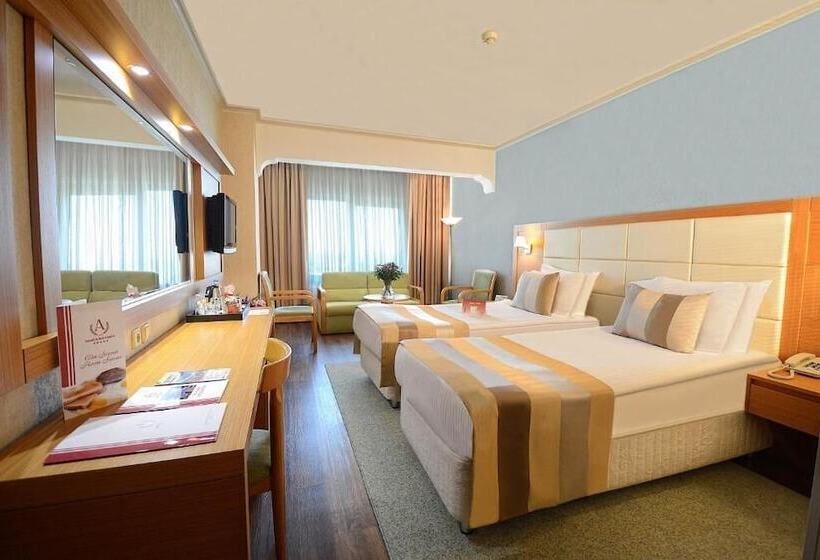 اتاق لوکس, Akgun Istanbul