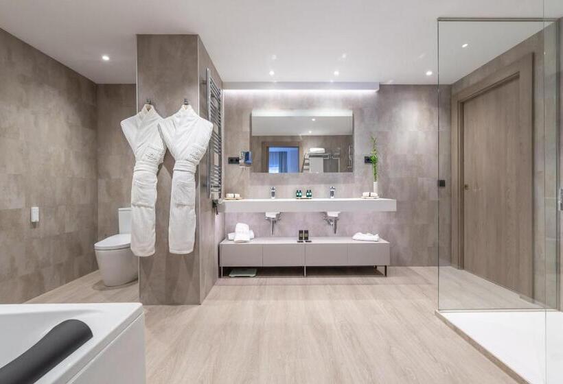 سوییت, Grand Plaza Hotel & Wellness