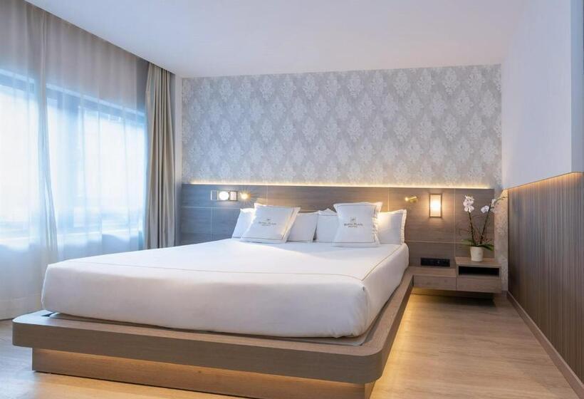 اتاق لوکس سه تخته, Grand Plaza Hotel & Wellness