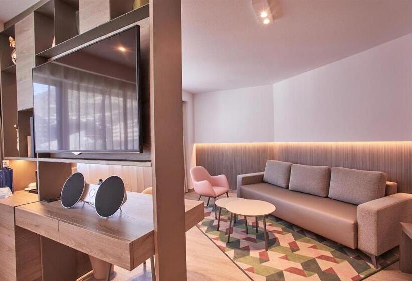 اتاق لوکس سه تخته, Grand Plaza Hotel & Wellness