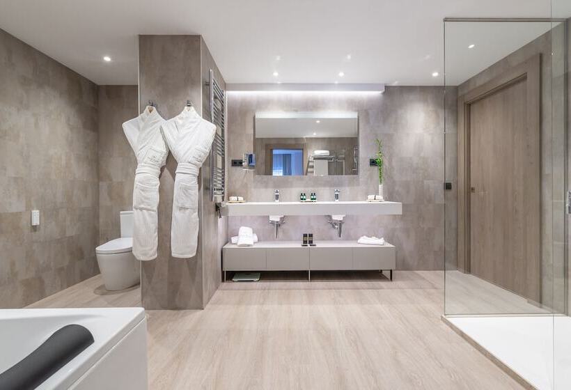 سوییت, Grand Plaza Hotel & Wellness