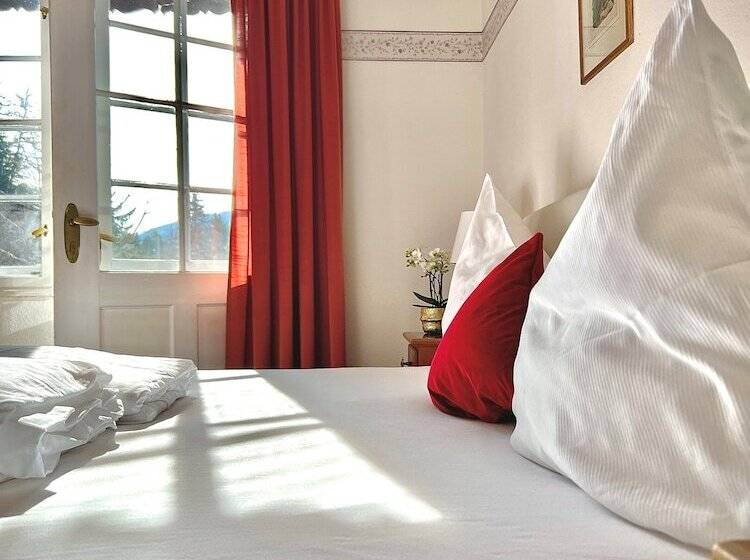 غرفة قياسية مزوَّدة بشُرفة, Restaurant Grünwalderhof