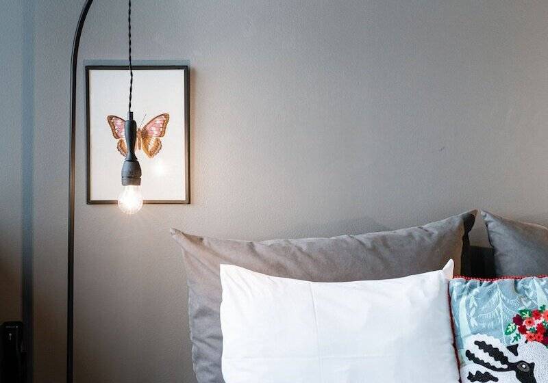 اتاق استاندارد, Leifur Eiríksson