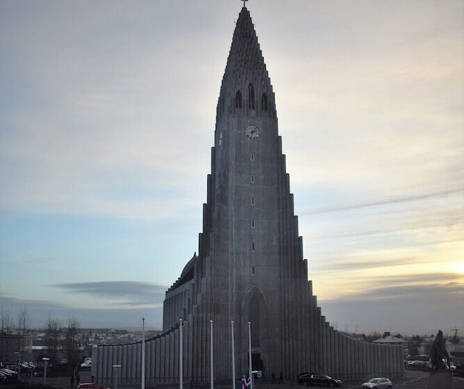 اتاق استاندارد با چشم‌انداز, Leifur Eiríksson