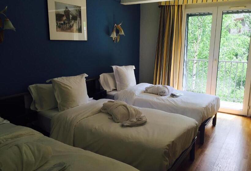 اتاق استاندارد سه نفره, Llop Gris