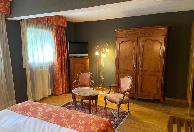 سوییت جونیور, Llop Gris