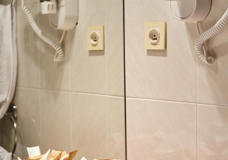 اتاق استاندارد سه نفره, Llop Gris