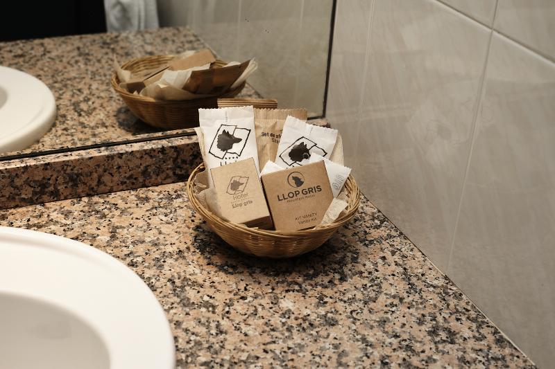 اتاق استاندارد, Llop Gris