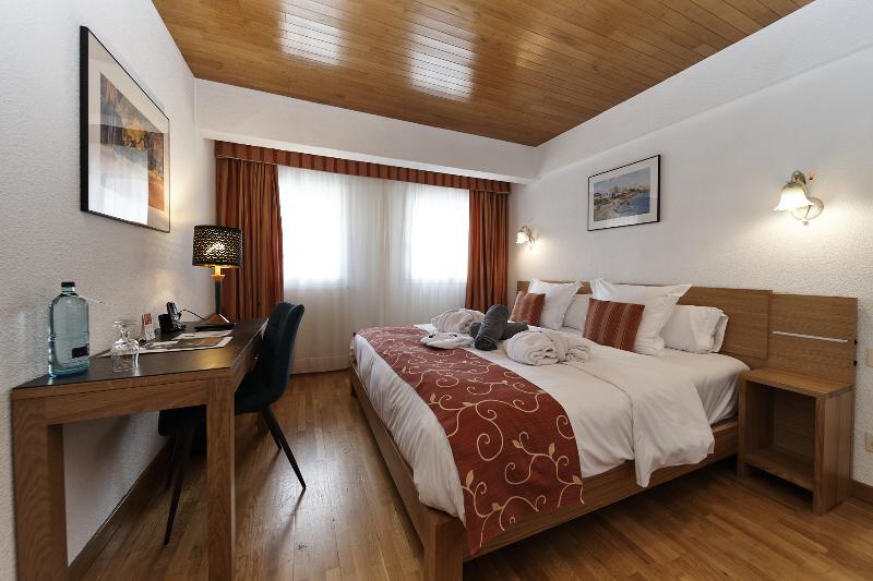 اتاق استاندارد, Llop Gris