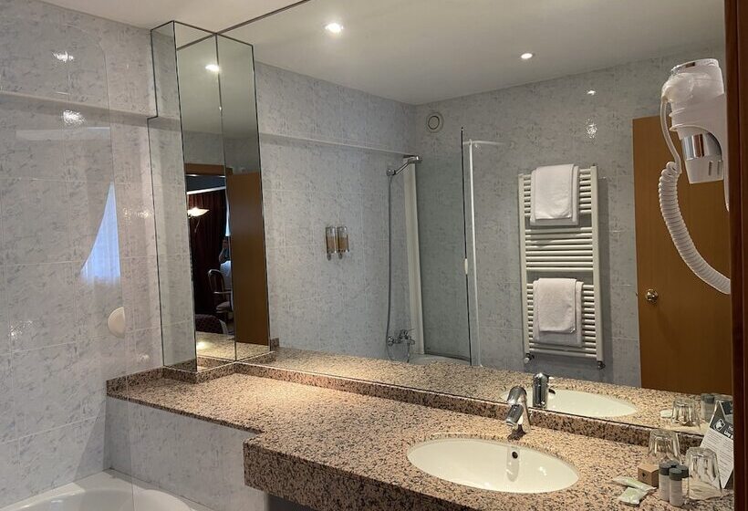 سوییت جونیور, Llop Gris