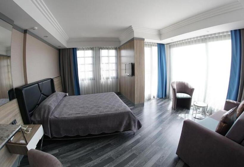 اتاق اجرایی, Marla