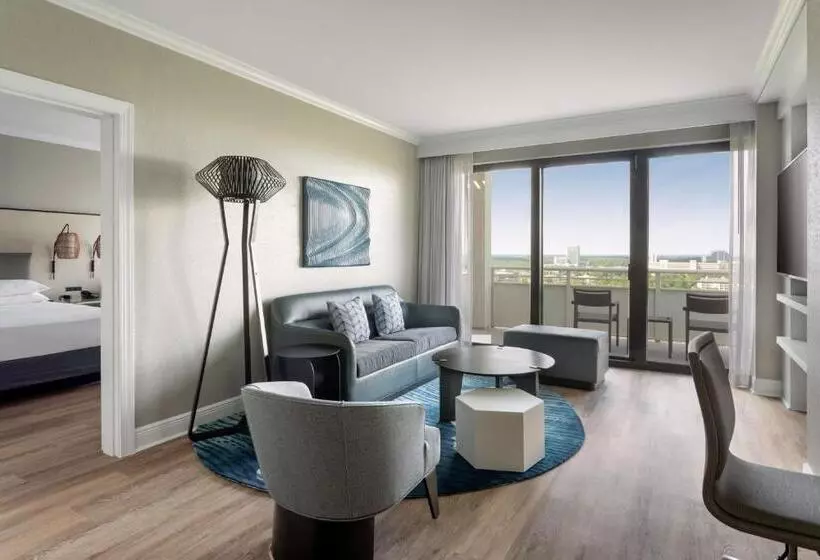 Suite King Bed