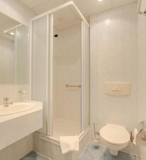 اتاق استاندارد, Zajazd Piastowski