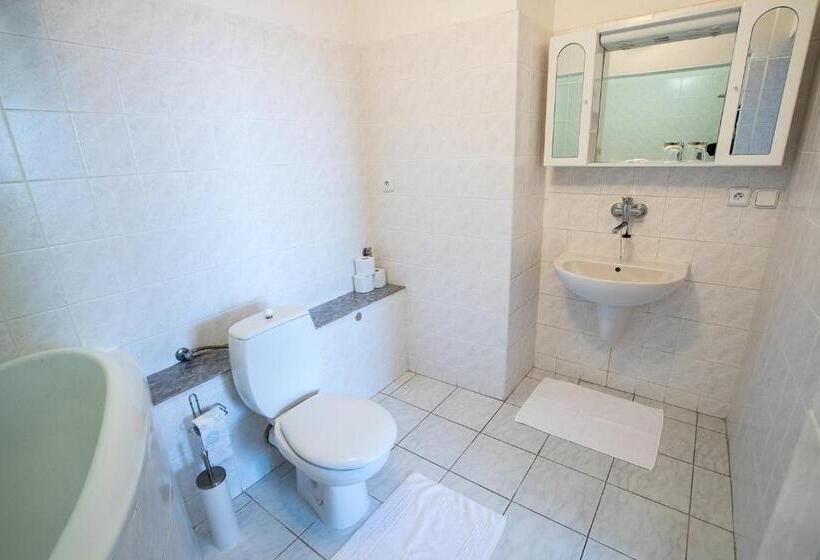 סוויטה, A Sport