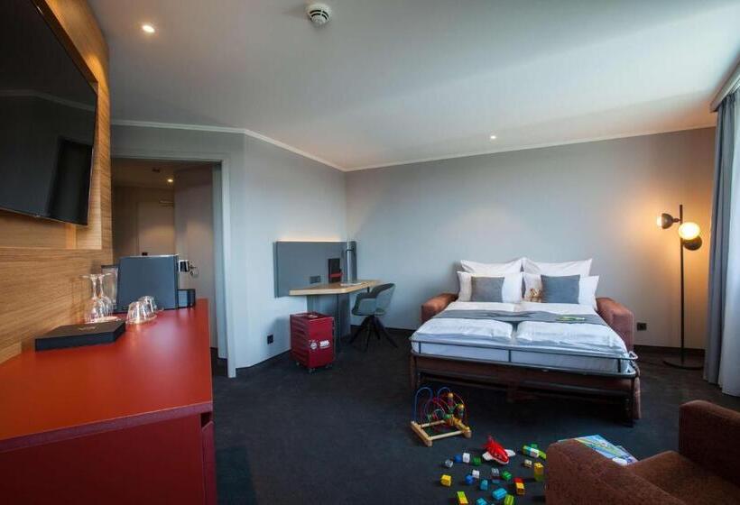 Suite, Atlantic Hotel Airport