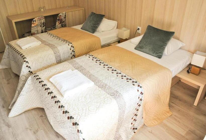 غرفة قياسية, Garni