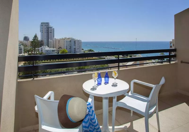 اتاق اساندارد با چشم‌انداز جانبی به دریا, Odysseia Hotel Kapetanios
