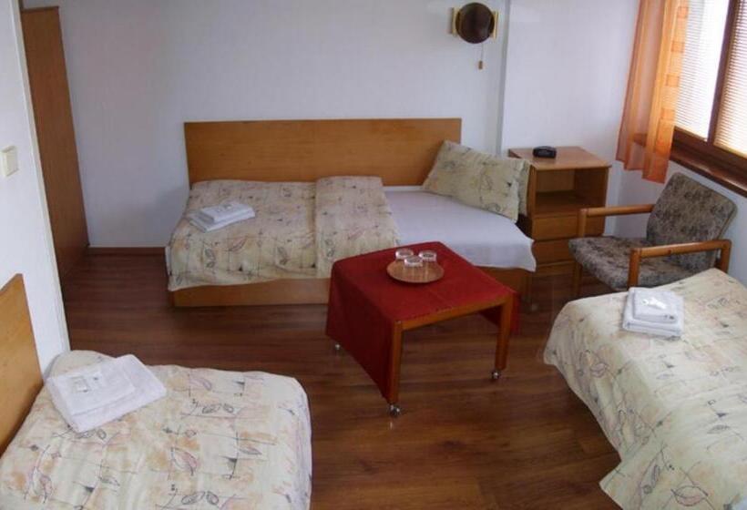 غرفة قياسية ثلاثية, Slovan