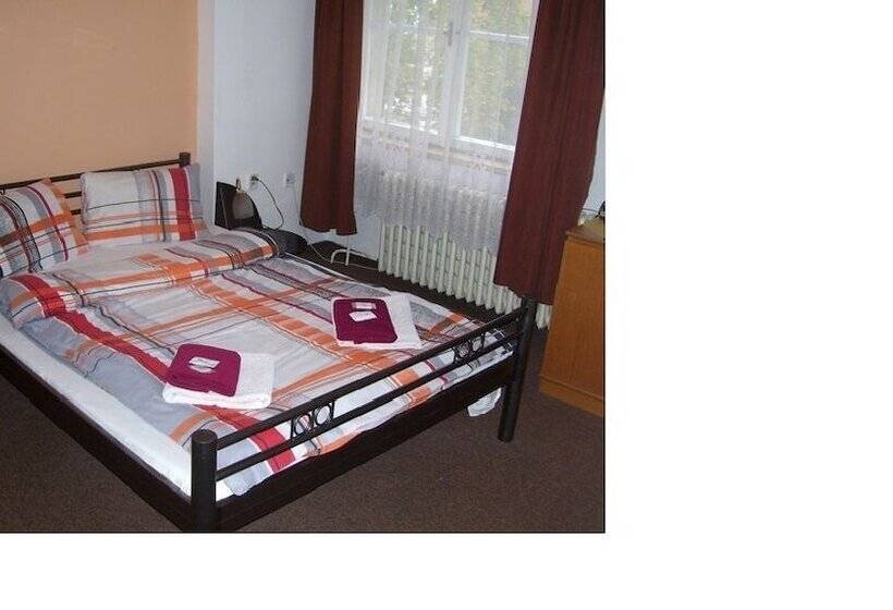 غرفة قياسية, Slovan