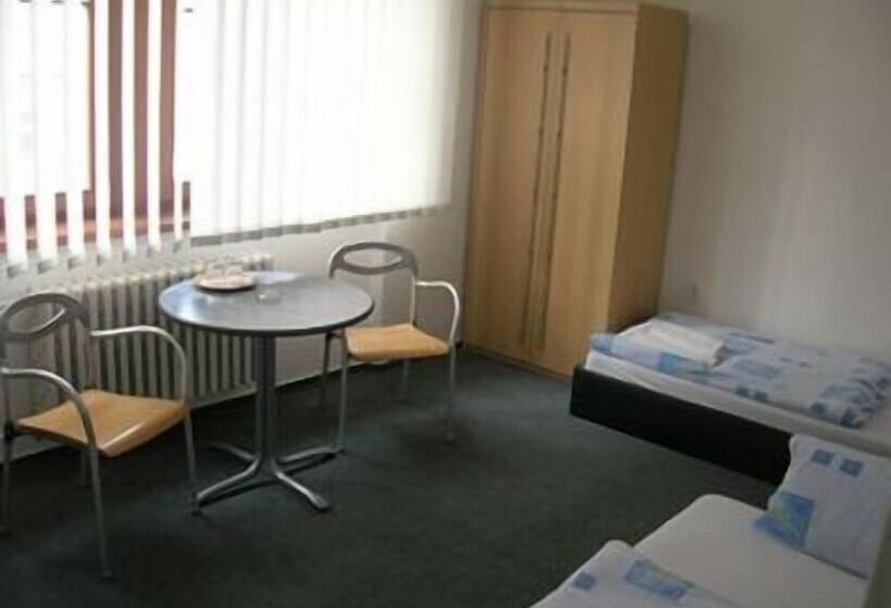 غرفة قياسية, Slovan