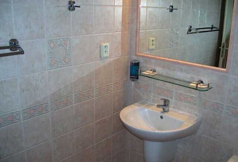 غرفة قياسية فردية, Slovan