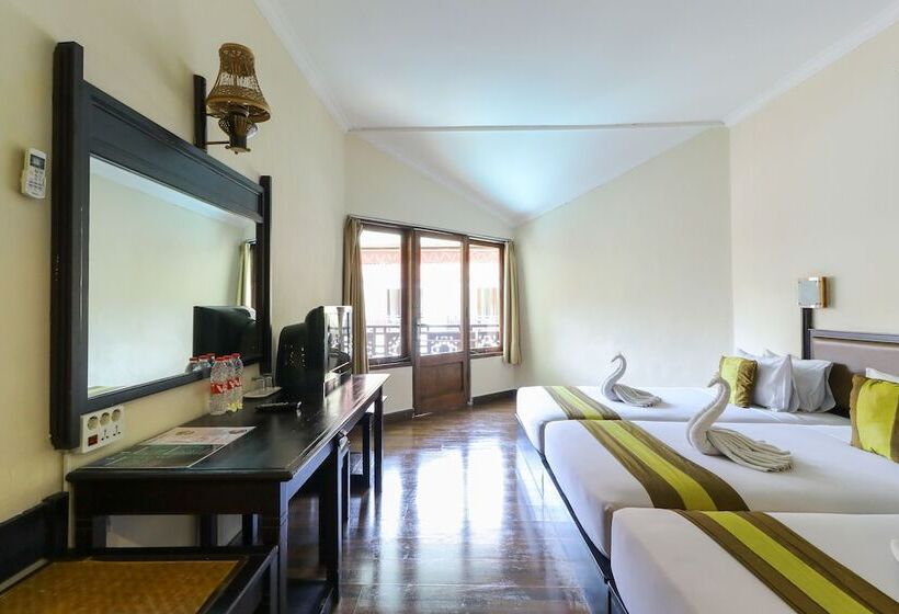 标准三人间, The Flora Kuta Bali