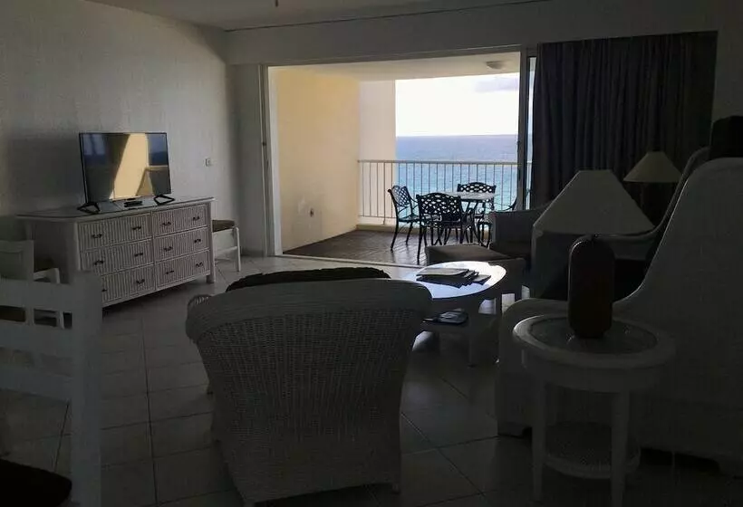 سوئیت دلوکس 2 خوابه, Sapphire Beach Club Resort