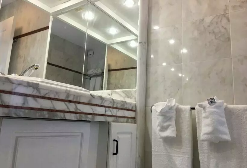 سوئیت دلوکس 2 خوابه, Sapphire Beach Club Resort