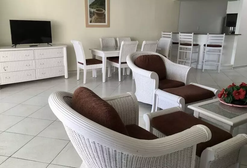 ویلا دلوکس 2 خوابه, Sapphire Beach Club Resort
