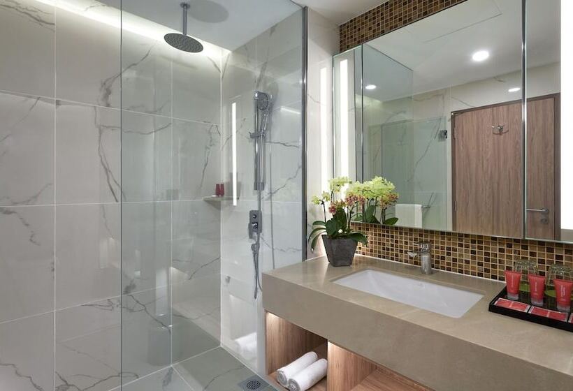 Номер Deluxe Кровать Кинг, Swiss Garden Hotel Bukit Bintang Kuala Lumpur