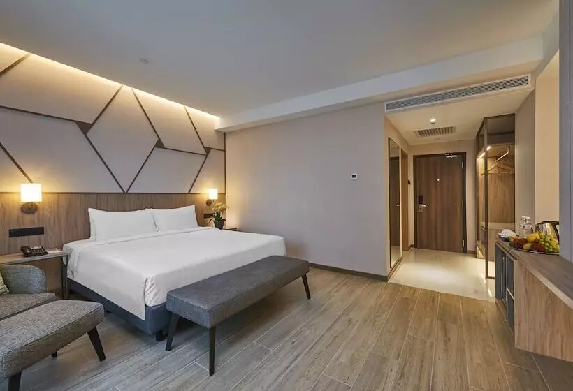 اتاق اجرایی با تخت بزرگ, Swiss Garden Hotel Bukit Bintang Kuala Lumpur
