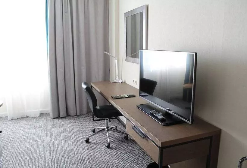 デラックスルーム, Hilton Paris Charles De Gaulle Airport