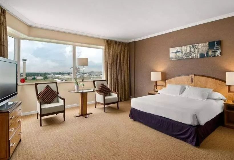 ファミリールーム, Hilton Paris Charles De Gaulle Airport