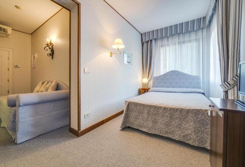 标准三人间, La Meridiana