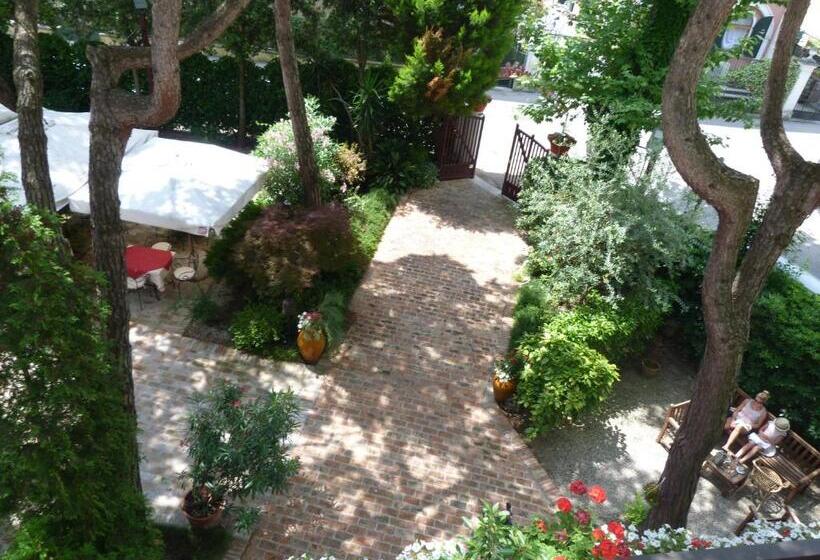 带露台的豪华间, La Meridiana