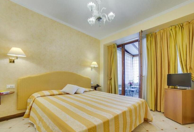 标准间内部标间, La Meridiana