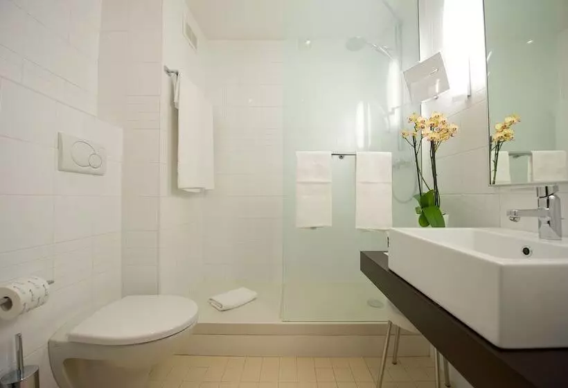 اتاق کلاسیک یک تخته, Mercure Napoli Centro Angioino