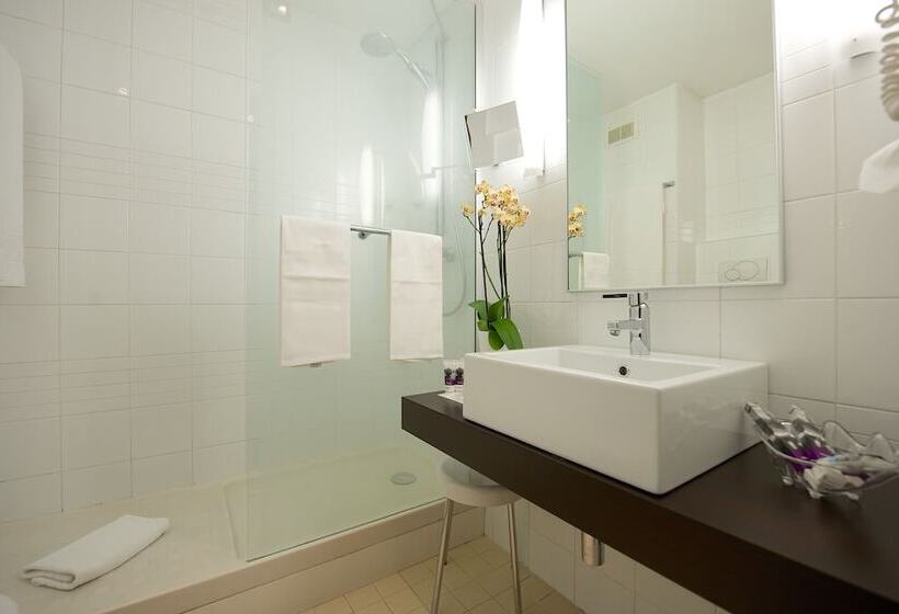 اتاق کلاسیک, Mercure Napoli Centro Angioino