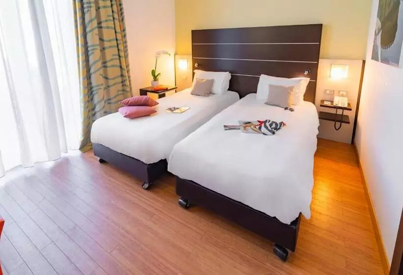 اتاق کلاسیک, Mercure Napoli Centro Angioino