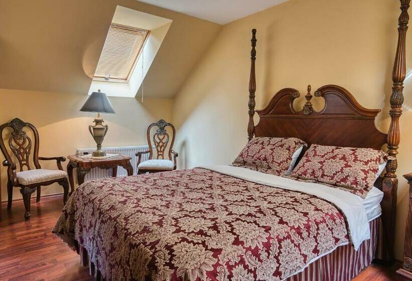 2 Szobás Suite, Royal