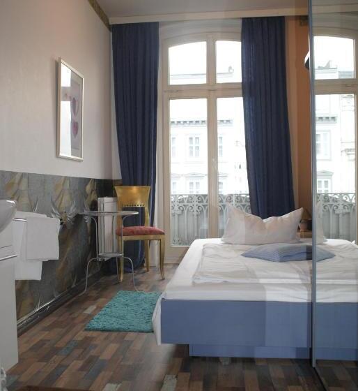 اتاق استاندارد یک نفره, Village