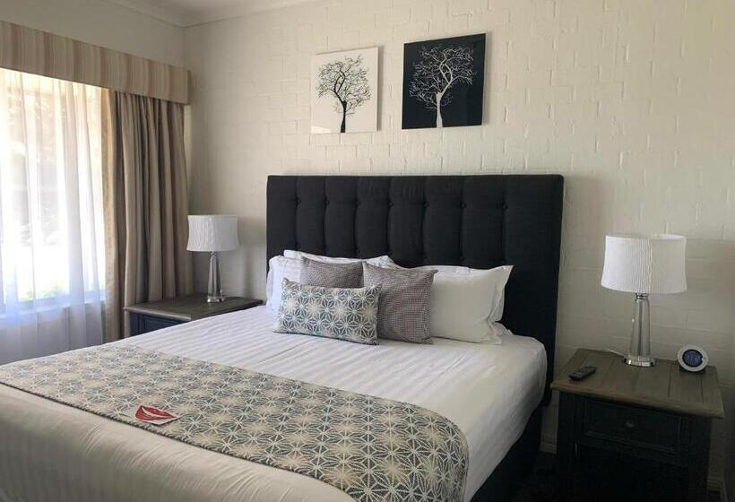 דירת חדר, Blazing Stump Motel & Suites