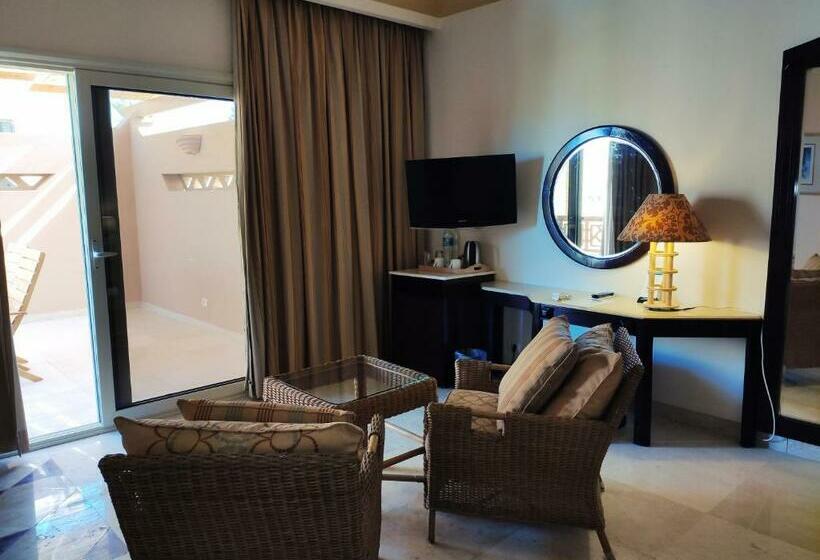 ویلای 3 خوابه با استخر, Continental Hotel Hurghada